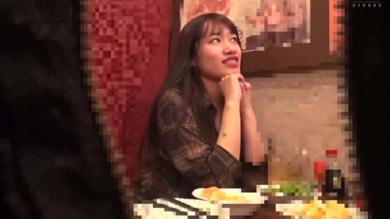 【人妻企画】スレンダー美人主婦のお姉さんと過ごす秘密の午後。